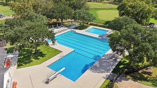 1926 Victoria Garden Drive, Richmond, TX 77406
