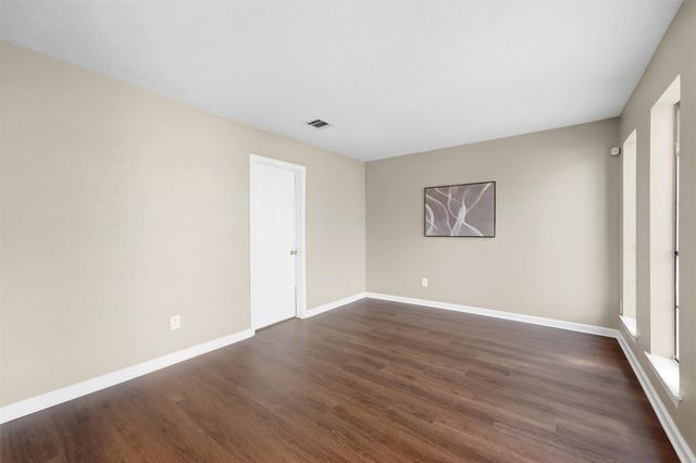 1926 Victoria Garden Drive, Richmond, TX 77406