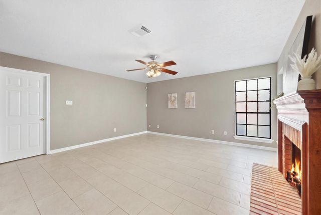 1926 Victoria Garden Drive, Richmond, TX 77406