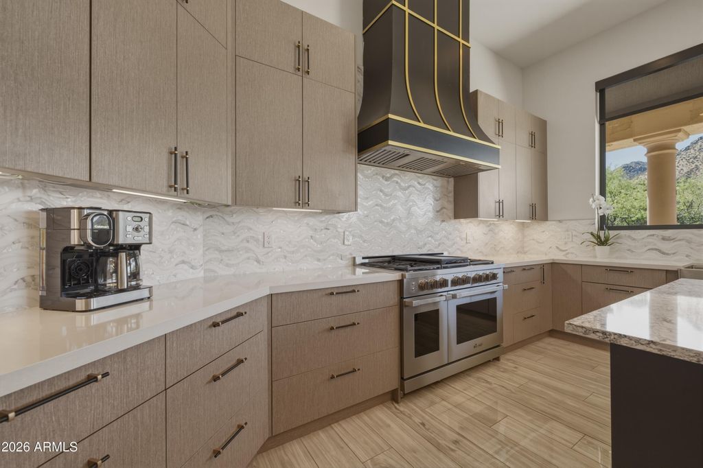 Image 14 of property listing at 11789 E Parkview Lane, Scottsdale, AZ 85255