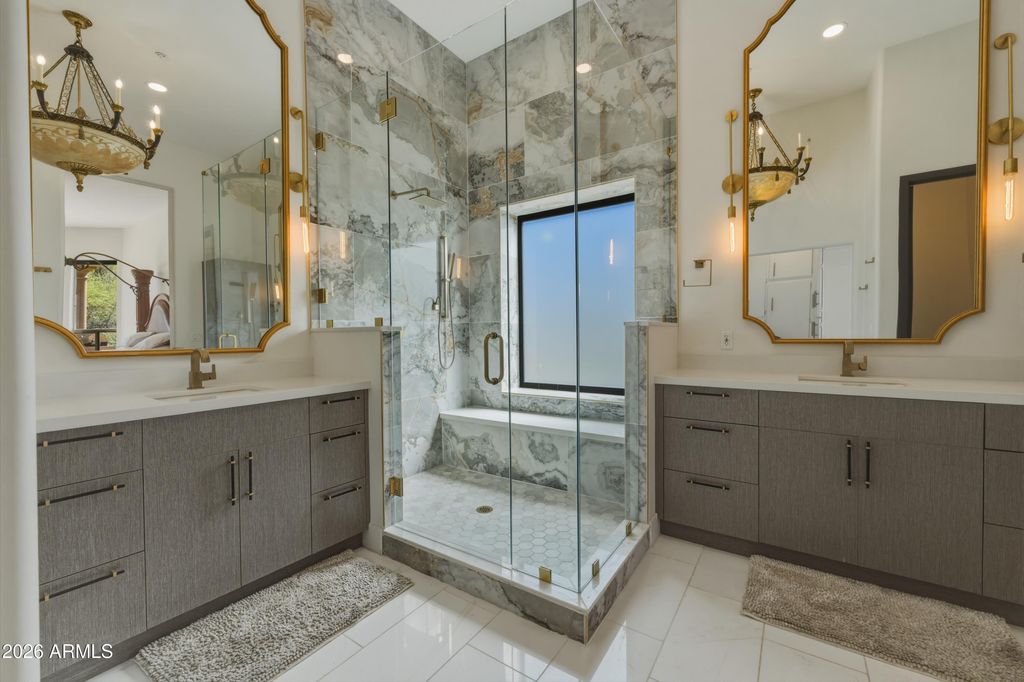 Image 24 of property listing at 11789 E Parkview Lane, Scottsdale, AZ 85255