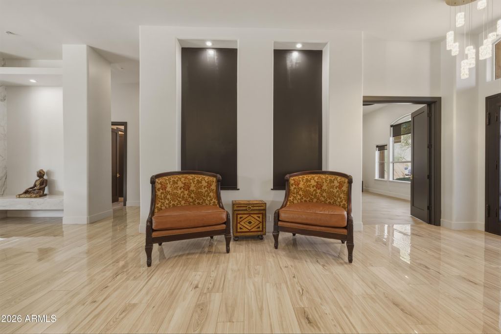 Image 6 of property listing at 11789 E Parkview Lane, Scottsdale, AZ 85255