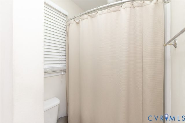 14305 Woods Walk Ln, Midlothian, VA 23112