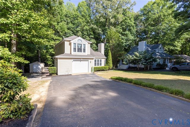 14305 Woods Walk Ln, Midlothian, VA 23112