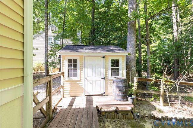 14305 Woods Walk Ln, Midlothian, VA 23112
