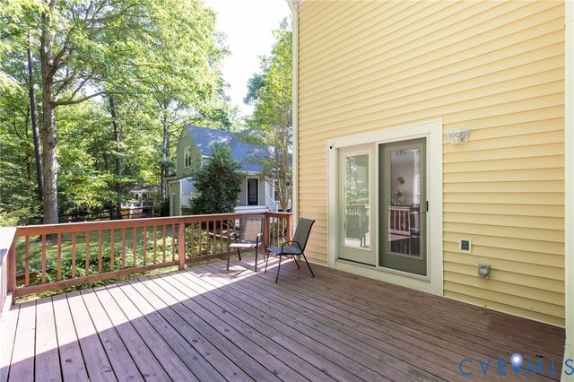 14305 Woods Walk Ln, Midlothian, VA 23112
