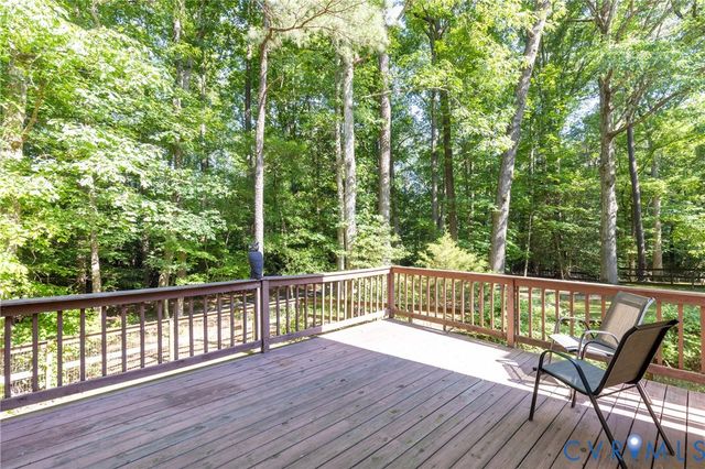 14305 Woods Walk Ln, Midlothian, VA 23112