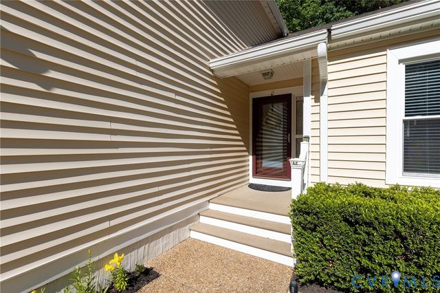 14305 Woods Walk Ln, Midlothian, VA 23112