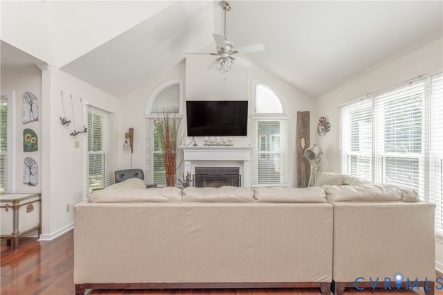 14305 Woods Walk Ln, Midlothian, VA 23112