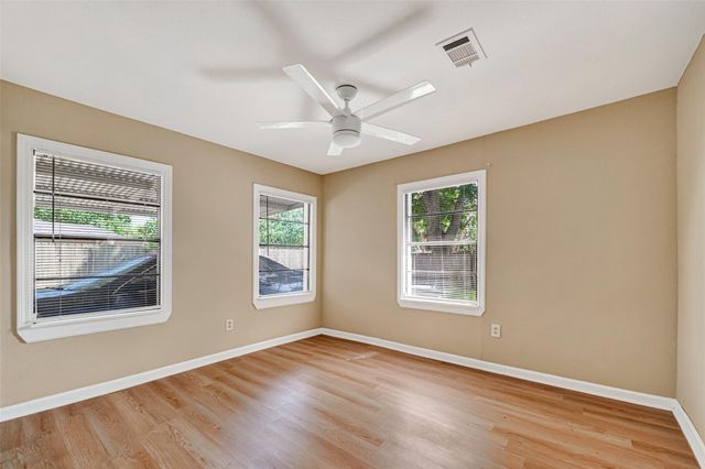 1504 Lawrence Avenue, Pasadena, TX 77506