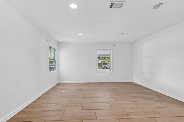 1504 Lawrence Avenue, Pasadena, TX 77506