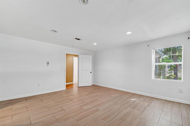 1504 Lawrence Avenue, Pasadena, TX 77506