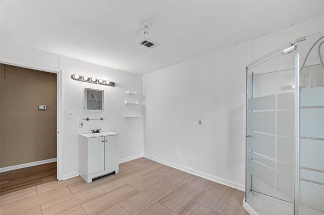 1504 Lawrence Avenue, Pasadena, TX 77506