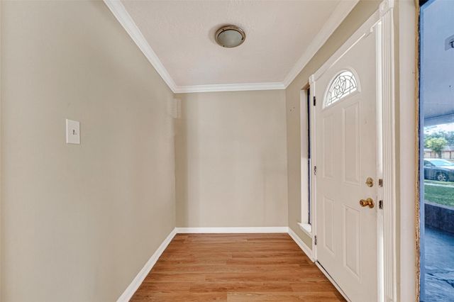 1504 Lawrence Avenue, Pasadena, TX 77506