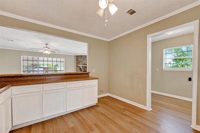 1504 Lawrence Avenue, Pasadena, TX 77506