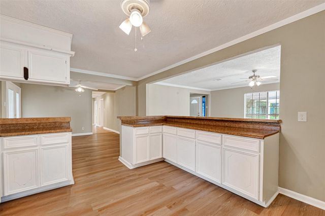 1504 Lawrence Avenue, Pasadena, TX 77506