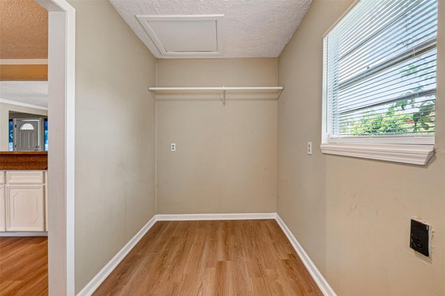 1504 Lawrence Avenue, Pasadena, TX 77506