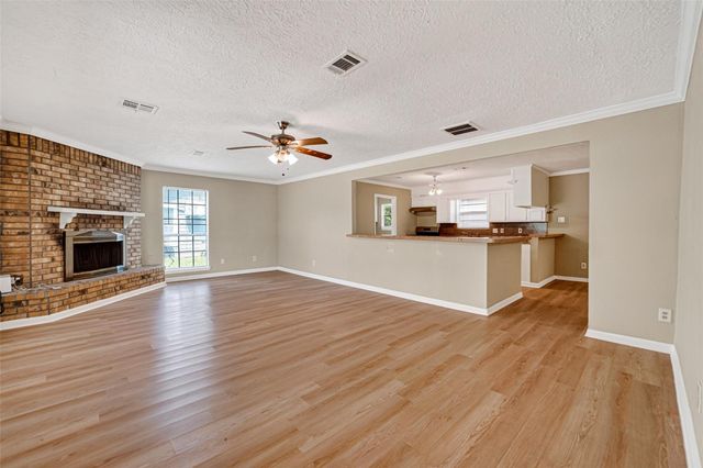 1504 Lawrence Avenue, Pasadena, TX 77506