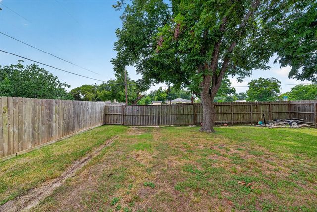 1504 Lawrence Avenue, Pasadena, TX 77506