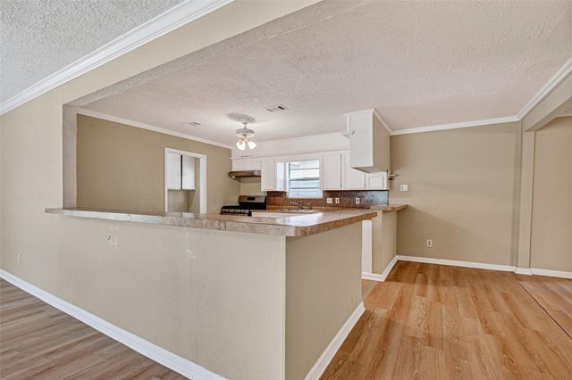 1504 Lawrence Avenue, Pasadena, TX 77506