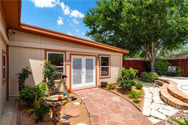 2519 Countiss Dr, Corpus Christi, TX 78410