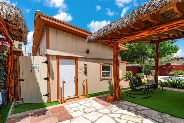 2519 Countiss Dr, Corpus Christi, TX 78410