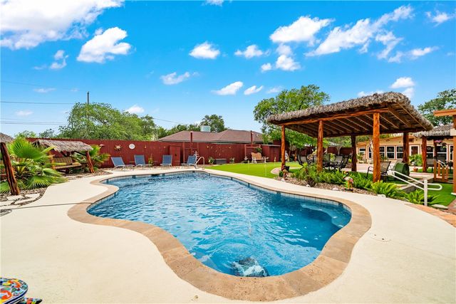 2519 Countiss Dr, Corpus Christi, TX 78410