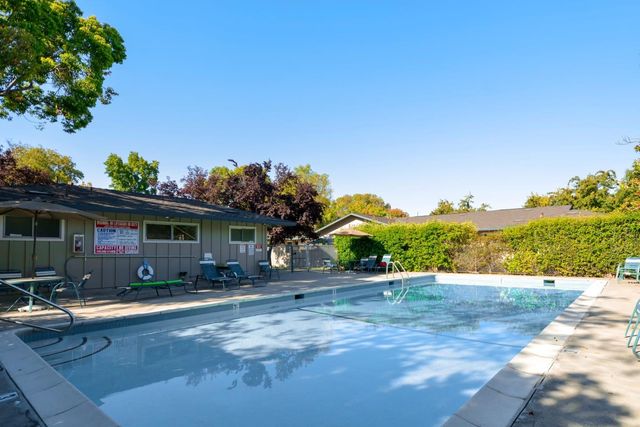 7100 Rainbow Drive 35, San Jose, CA 95129