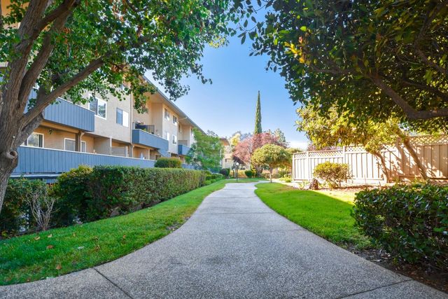 7100 Rainbow Drive 35, San Jose, CA 95129