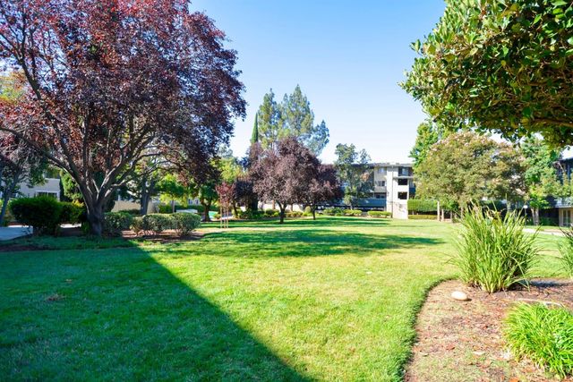 7100 Rainbow Drive 35, San Jose, CA 95129