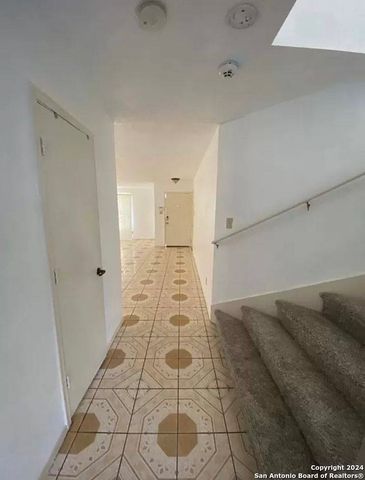 10715 Expedition Creek, San Antonio, TX 78254