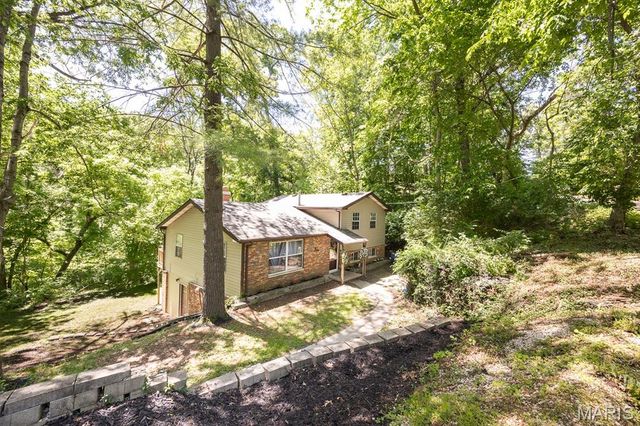 41 Highwood Road, Belleville, IL 62223