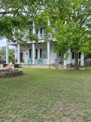 508 E Courthouse Street, Cuero, TX 77954