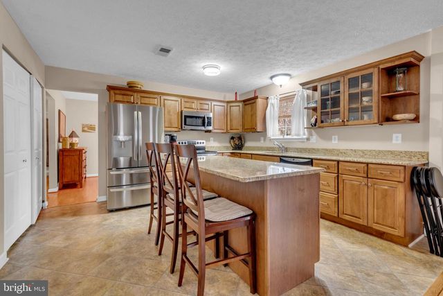 8205 GRASSLAND RD, Severn, MD 21144