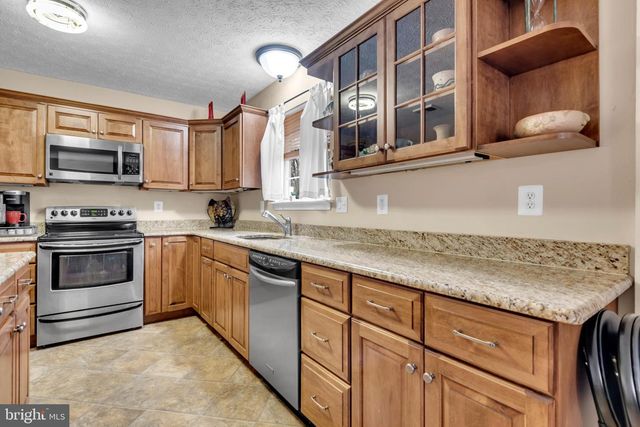 8205 GRASSLAND RD, Severn, MD 21144