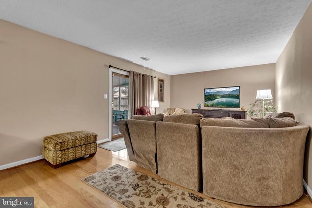 8205 GRASSLAND RD, Severn, MD 21144