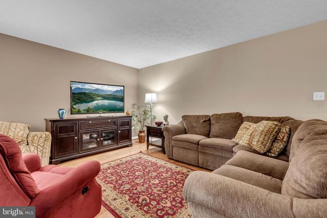 8205 GRASSLAND RD, Severn, MD 21144