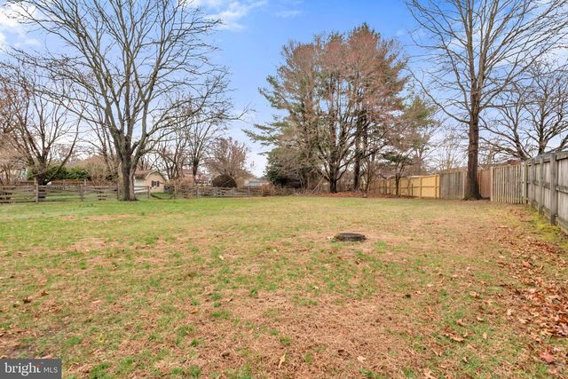 8205 GRASSLAND RD, Severn, MD 21144