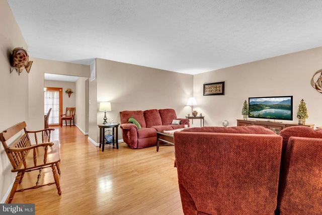 8205 GRASSLAND RD, Severn, MD 21144