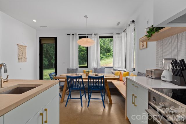 105 Loganberry Trail 1, Fletcher, NC 28732