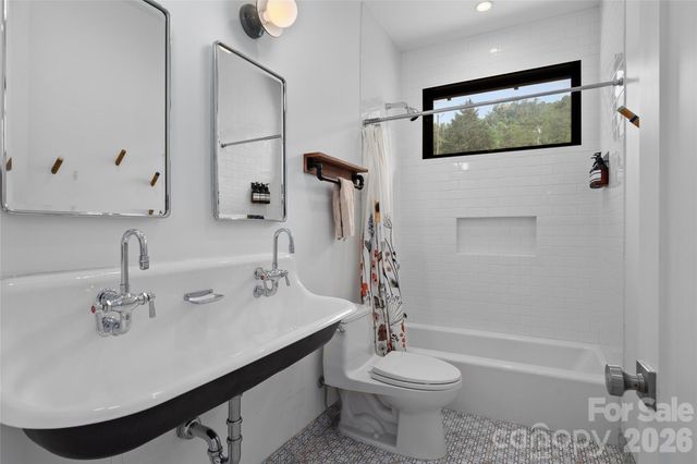 105 Loganberry Trail 1, Fletcher, NC 28732