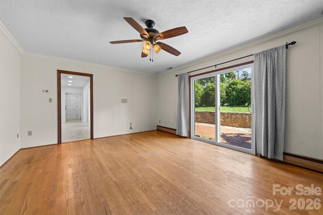21 Hamburg Drive, Weaverville, NC 28787