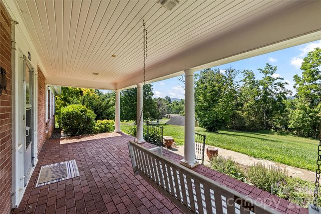 21 Hamburg Drive, Weaverville, NC 28787