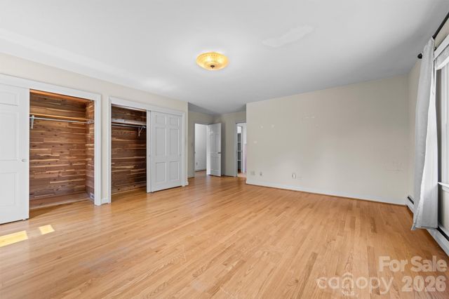 21 Hamburg Drive, Weaverville, NC 28787