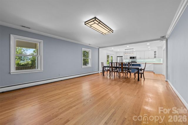 21 Hamburg Drive, Weaverville, NC 28787