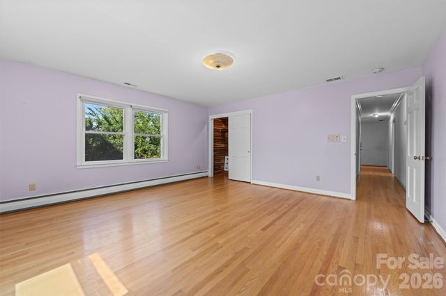 21 Hamburg Drive, Weaverville, NC 28787