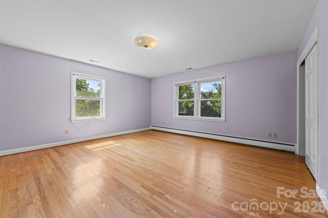 21 Hamburg Drive, Weaverville, NC 28787