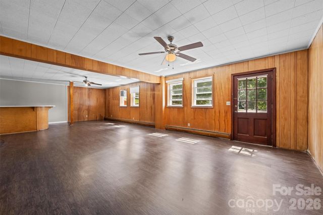 21 Hamburg Drive, Weaverville, NC 28787