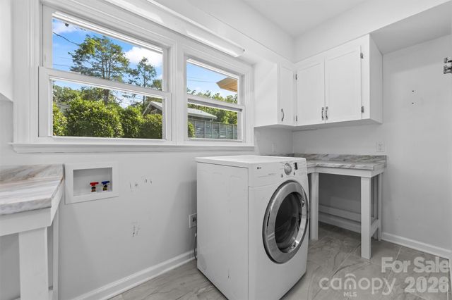 21 Hamburg Drive, Weaverville, NC 28787