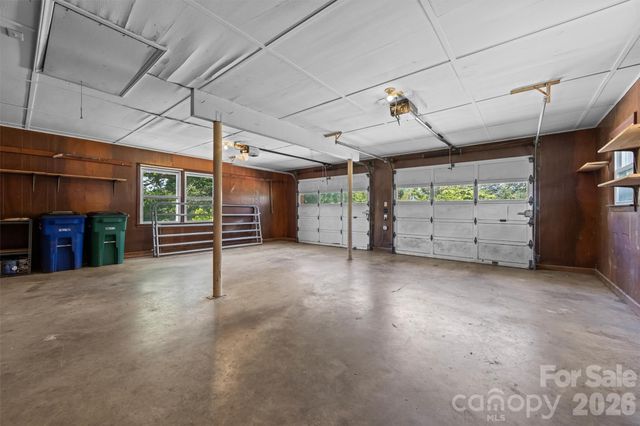 21 Hamburg Drive, Weaverville, NC 28787